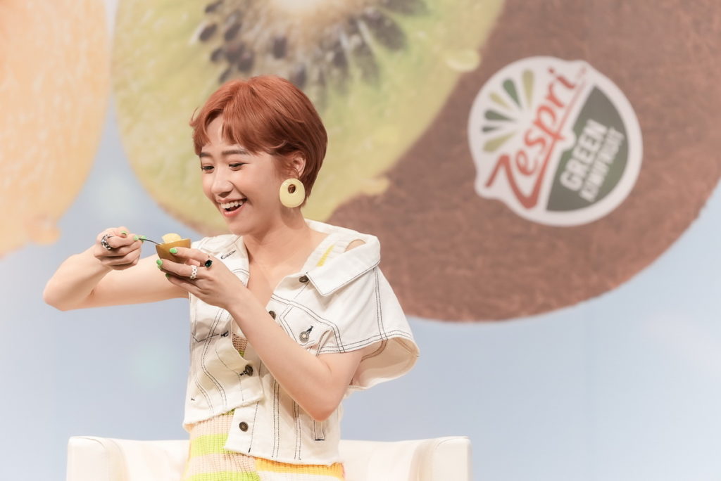 Zespri Say Yes喚活大使Lulu黃路梓茵俏皮表示：「我樂於當一個『亦正亦諧』的人，健康美麗又搞笑」