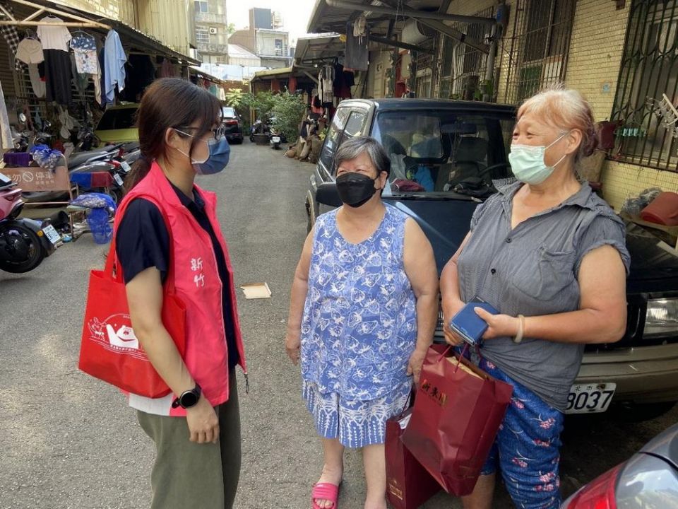 新竹榮服處端午節前夕關懷榮民眷 防疫當前溫情常在