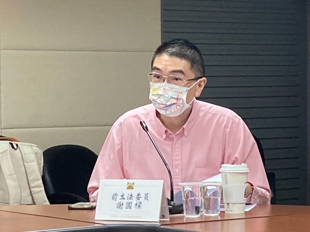 疫情仍嚴峻 孩童成高風險群 國政基金會:停止與病毒共存的幻想 33 前國民黨立委謝國樑。