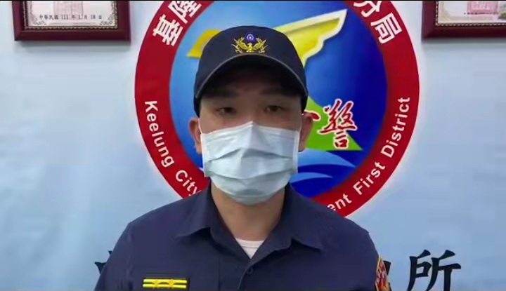 圖片說明:忠二路派出所所長張畯盛指出,經清點計千餘發子彈,外觀完整。(記者宋紹誠翻攝)