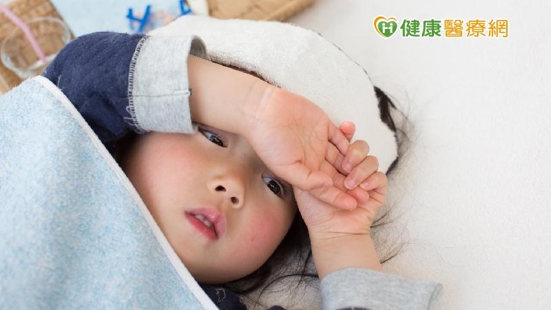 2歲童發高燒、口臭、嘴痛,竟是感染「這病毒」