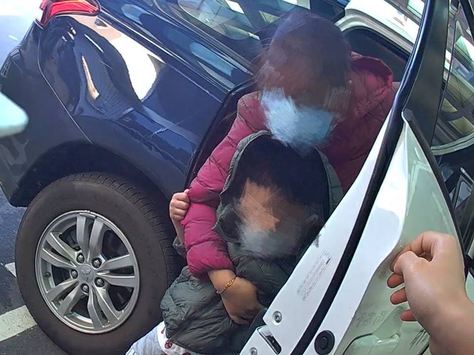 【有片】4歲童突癱軟無力 母急求援桃警護送就醫 21 966406