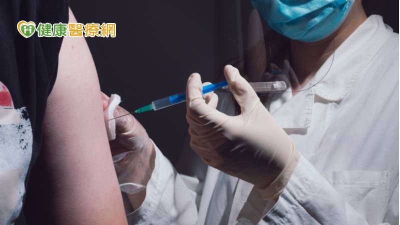 Omicron輕症多 「重症」九成未打三劑疫苗