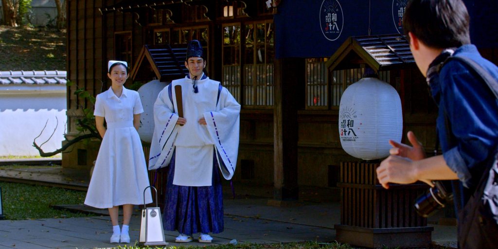 上圖左一 為神祇角色：軍醫院護士-幸子、左二為神祇角色：神社官司十八郎）