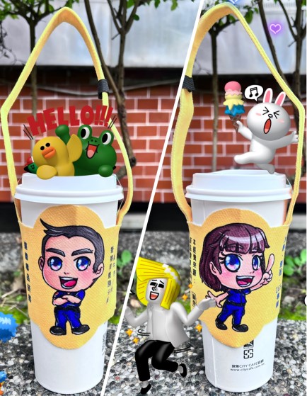 ▲限量贈品－Q版男警「葫蘆」跟女警「墩墩」飲料杯套    (圖/台中豐原分局 提供)