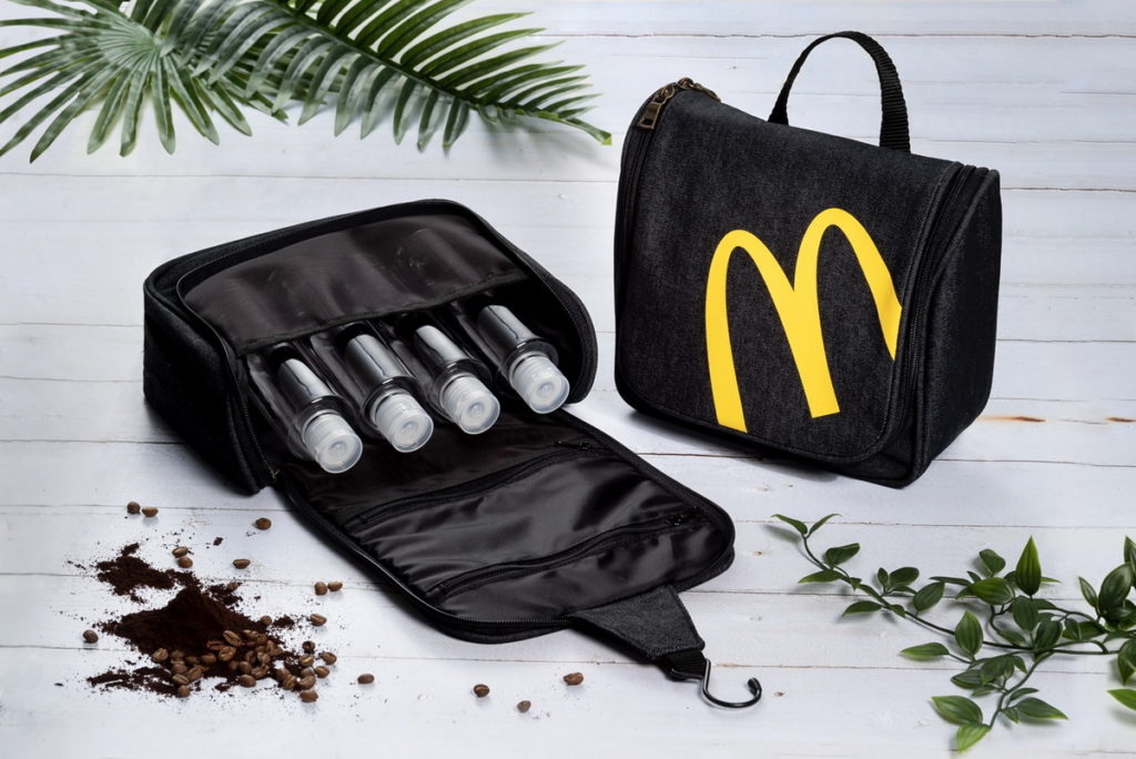 台灣麥當勞即日起至6月23日,舉辦「2022食安&品質小學堂」線上問答活動,全數答對者,就有機會抽到超限量非賣品─「McCafé咖啡紗盥洗包」!(不含空瓶)