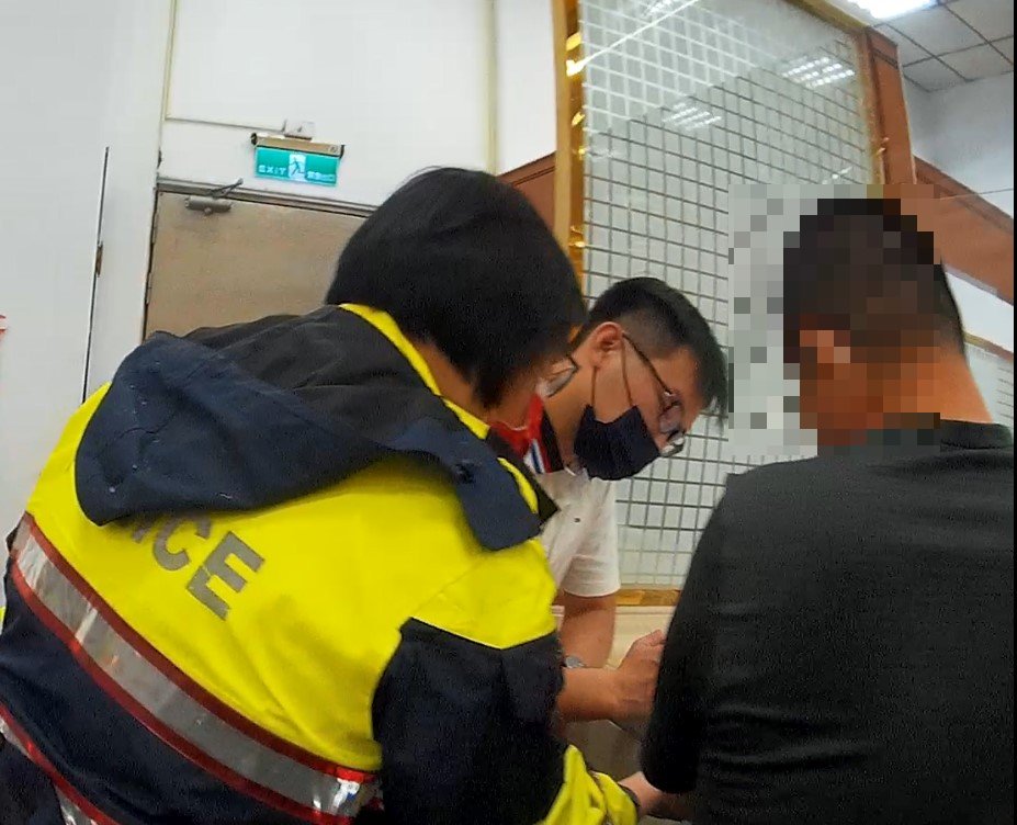圖片說明:林男遭詐騙投資二手車欲匯款,經警方阻詐成功保住積蓄。(記者謝榮浤翻攝)
