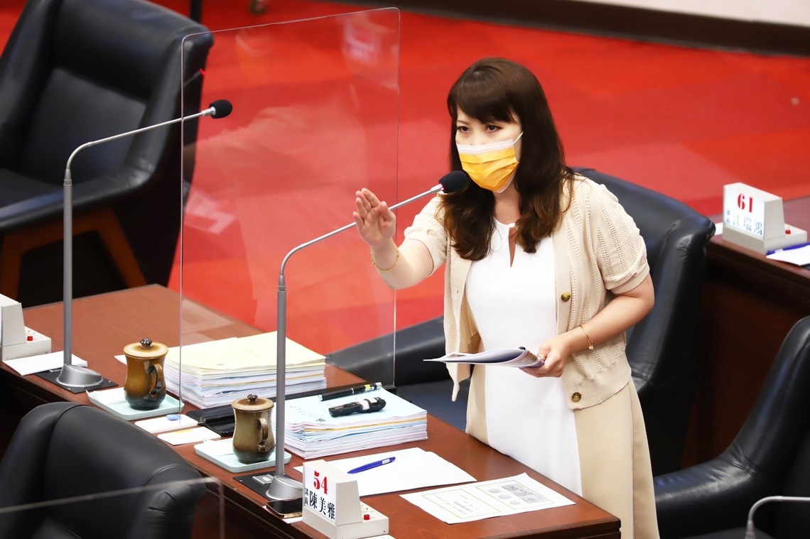 四天內高雄死亡病例破百 陳美雅打臉陳其邁 「防疫模範生」虛有其名