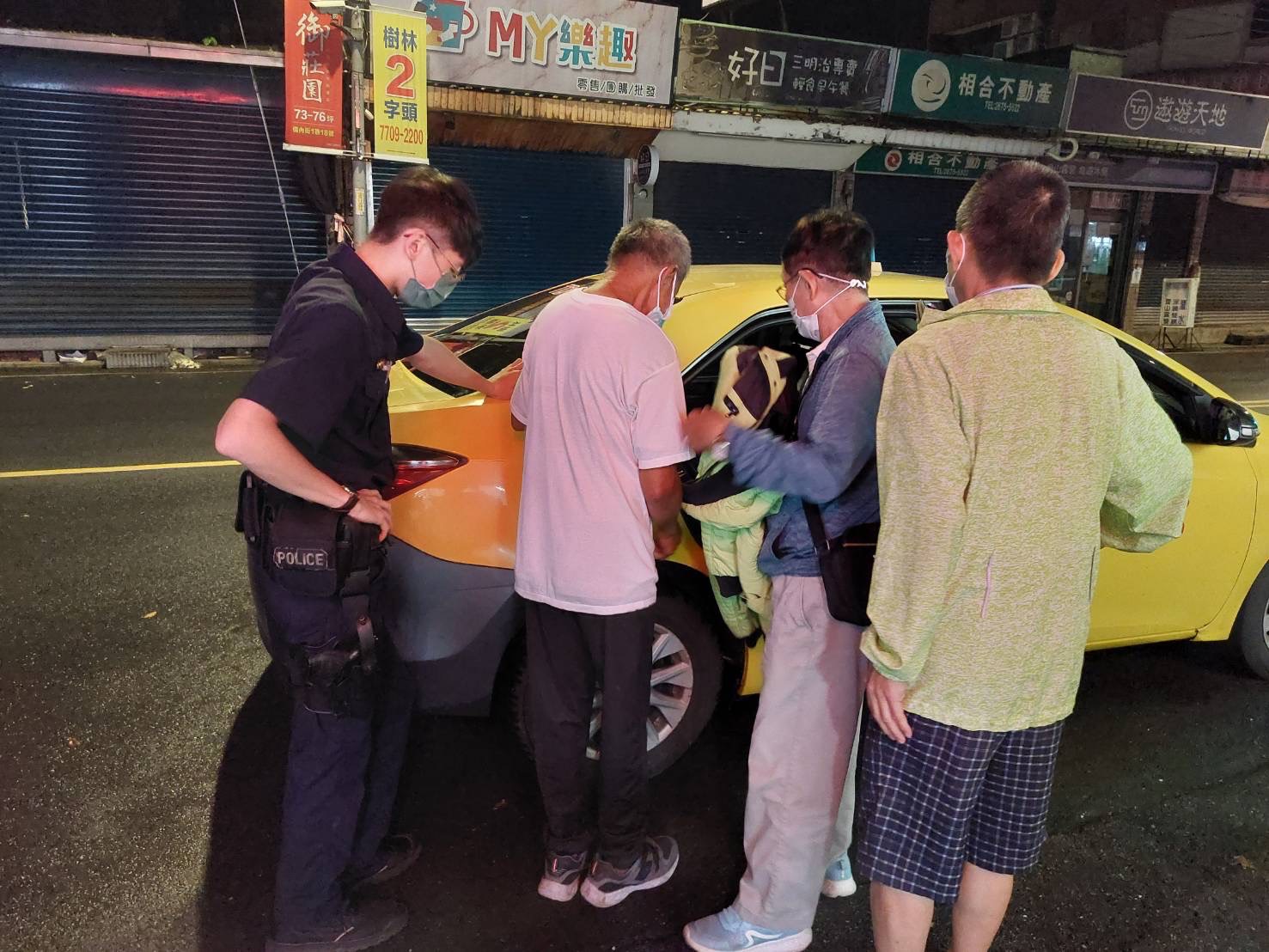 家中若有身心障礙家人，應避免單獨外出，時常拍照包括常穿衣著、特徵等，注意其可能活動範圍，或配戴留有聯絡方式的飾品、證件或手機