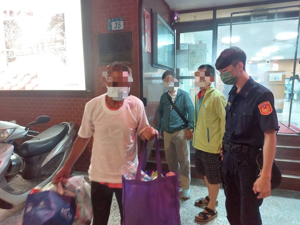 陳男為嘉義市第一分局北興派出所受理之中度智能障礙失蹤人口,員警立即致電至嘉義北興所詢問