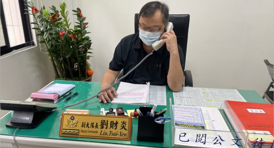 ▲中市交警副大隊長劉財炎親上警廣「945會客室」，分享酒駕新法規及科技執法現況 (圖/台中市警察局 提供)
