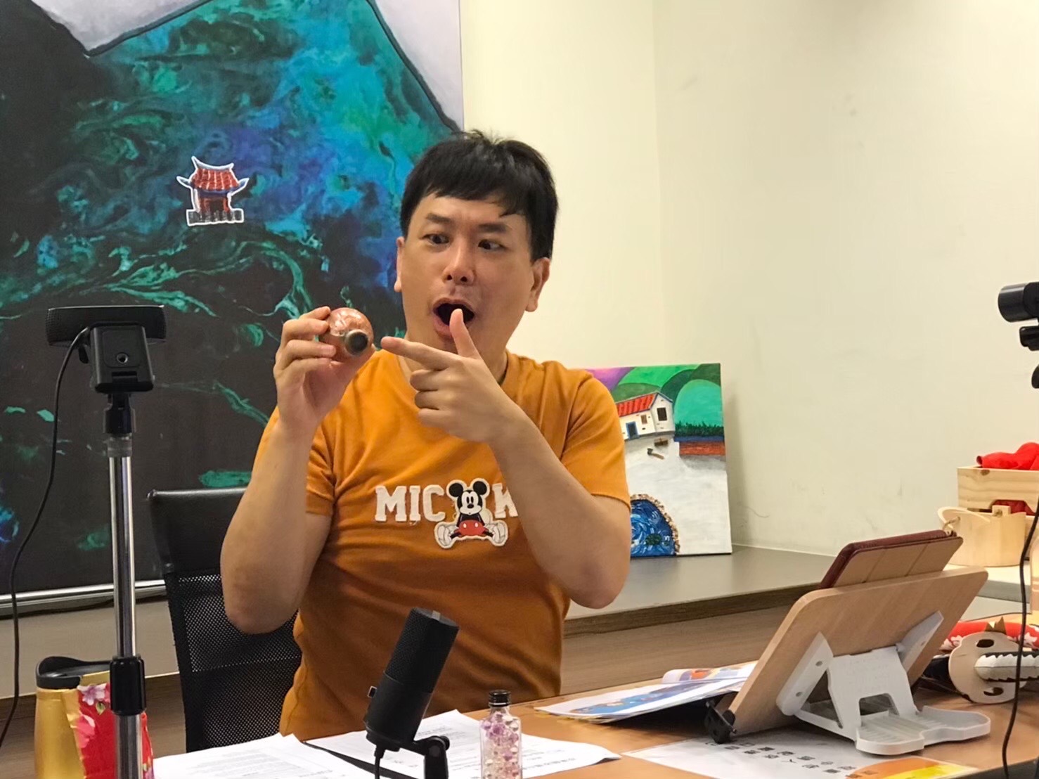 ▲北市客委員會將於暑假於線上舉辦客英雙語音樂劇夏令營。(圖/北市客家圖書影音中心提供)