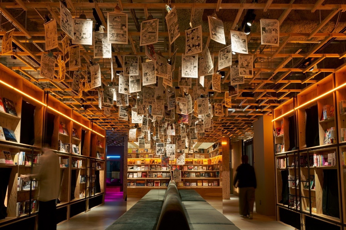 設計時尚的BOOK AND BED TOKYO SHINJUKU，堪稱膠囊旅館界的顏值擔當 （圖片來源：©Book And Bed Tokyo）