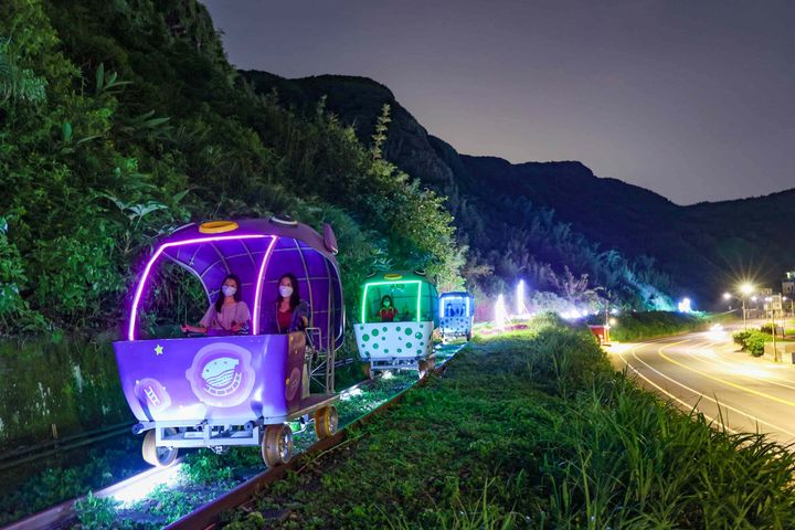 星光美拍/瑰麗仲夏遊深澳 浪漫騎行RailBike