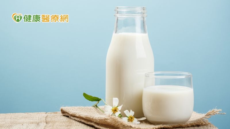 一喝牛奶就腹瀉? 益生菌「這樣挑」助減緩乳糖不耐