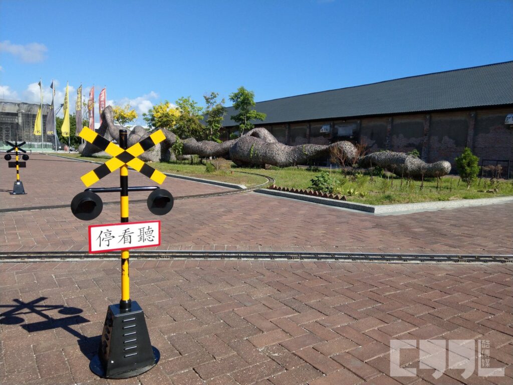 哈瑪星在當時串街了海洋與陸地