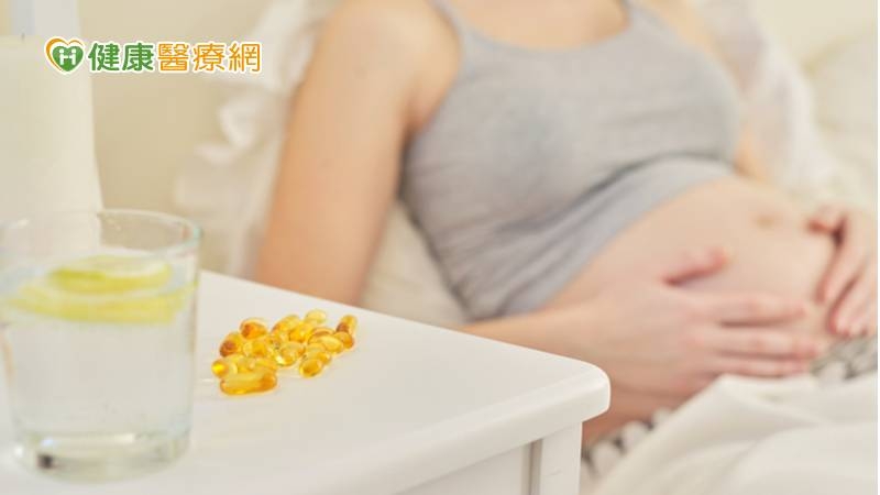 孕媽咪正確補充維生素D 防骨軟化症、嬰幼兒佝僂症