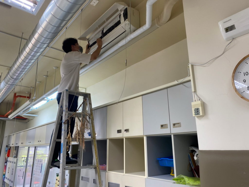 3M靜電空氣濾網採獨特靜電濾淨技術,以靜電吸附原理吸附各種污染物,能夠在幾乎不影響壓縮機運作下,讓室內空氣品質更加分。