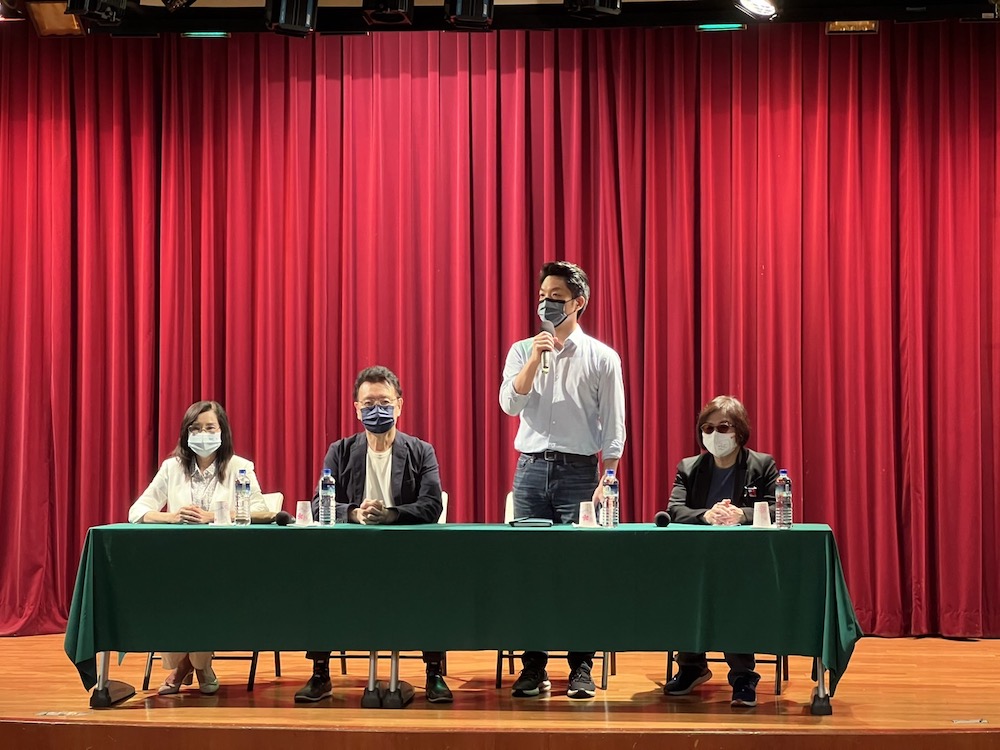 工業大戶電價調漲15% 時代力量肯定:合理化工業電價 29 台北市長參選人蔣萬安27日反駁台北市長柯文哲質疑他的智商沒柯高,表示服務人民靠的不單是個人智商,而是選民的託付。
