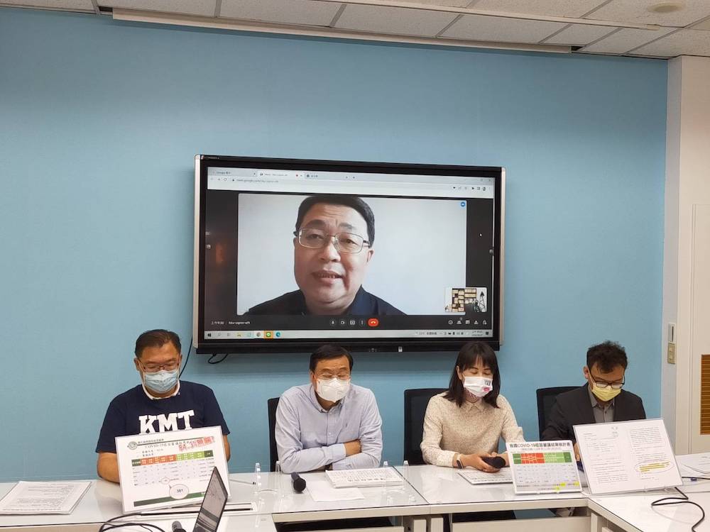 疫苗受害人於27日國民黨團記者會現身說法。