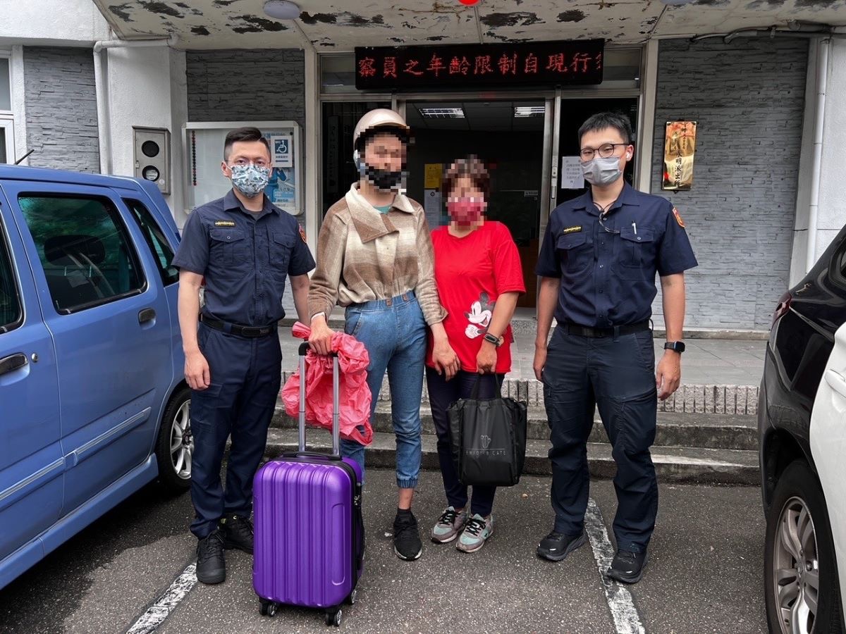 圖片說明:少年母親非常感謝警方協助。(記者宋紹誠翻攝)
