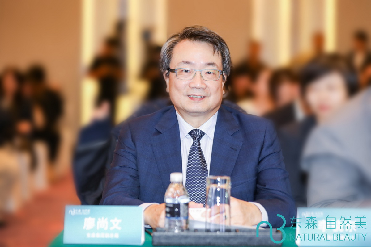 ▲在東森集團總裁王令麟親自領軍下，東森自然美獲利能力翻倍式跳躍成長，東森自然美廖尚文董事長說明東森自然美未來發展策略。