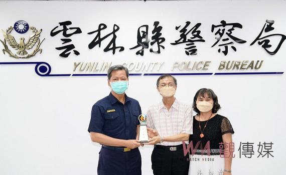 雲林縣警察局局務會報頒獎表揚黃乾成藝術家　好人好事楷模、少年保護工作績優員警