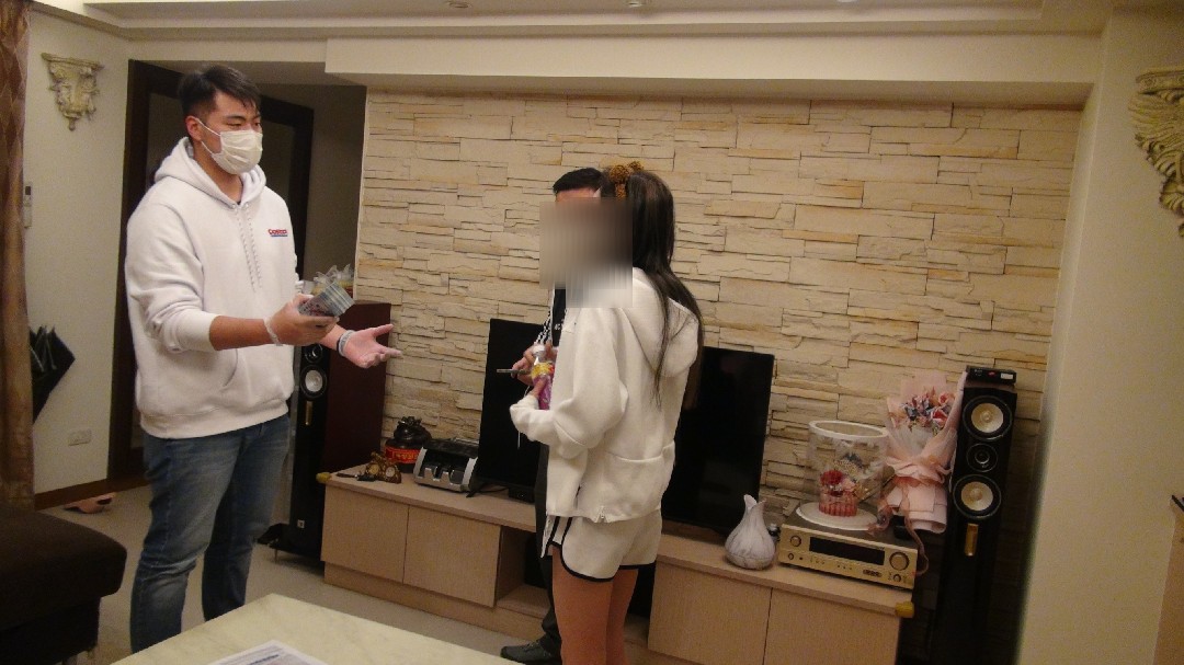 ▲警方緝獲美甲師毒販,外型時髦亮麗 (圖/台中市警察局 提供)