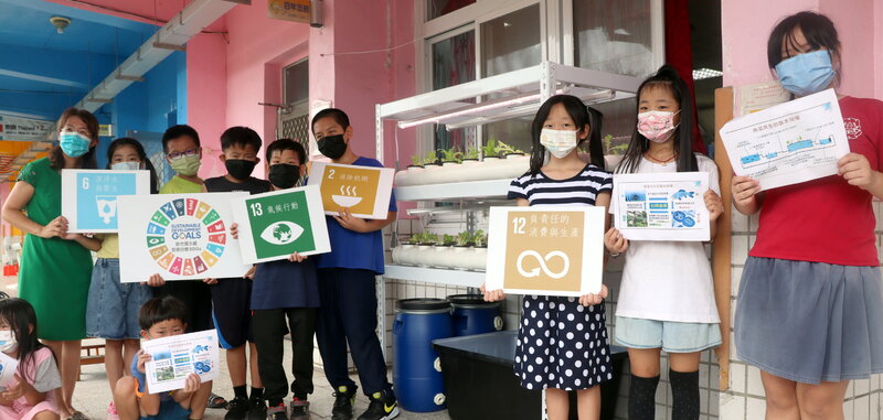 漾新聞|興田國小學生暑假作業動手做自己種有機蔬菜
