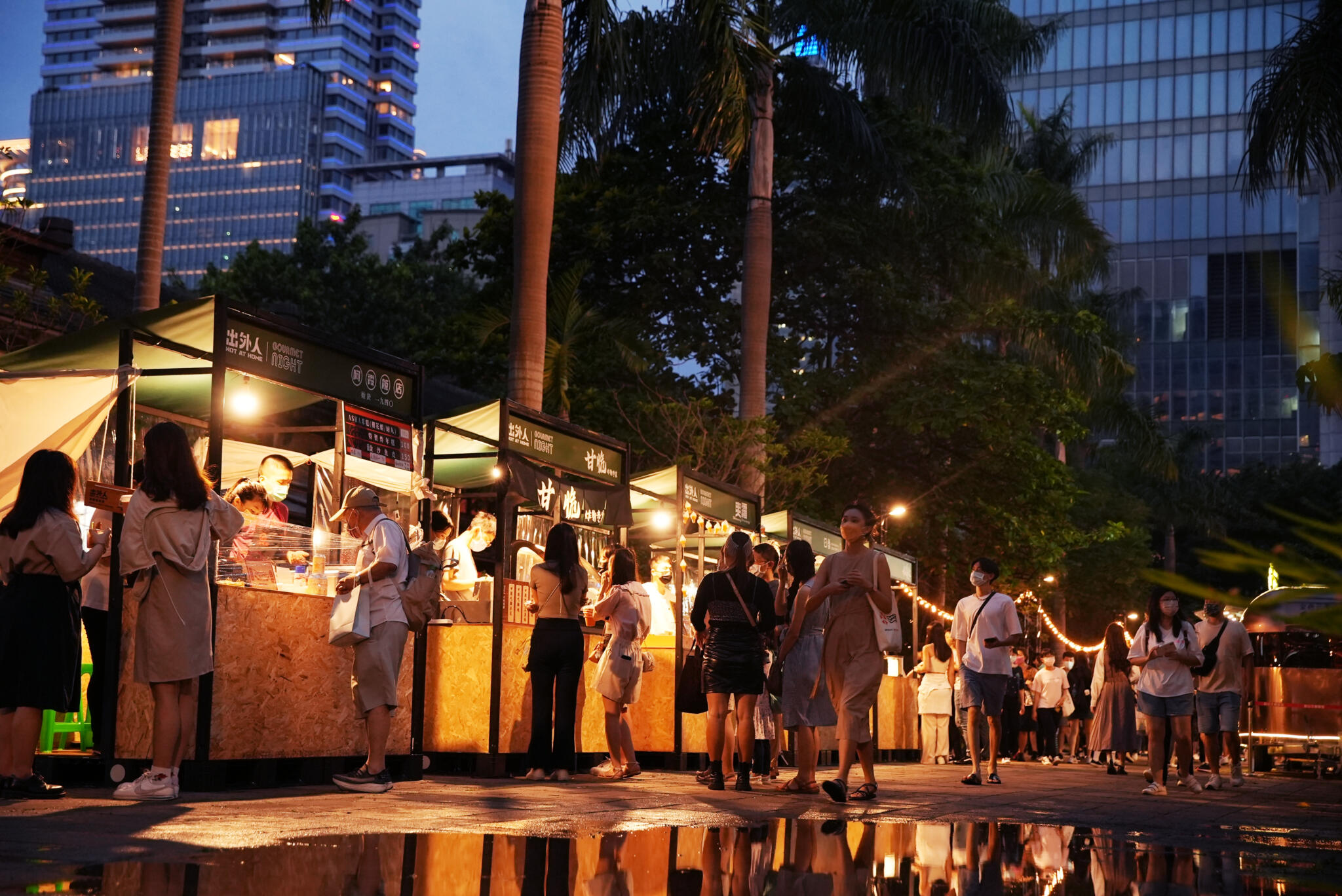 【有影】松菸「2022夏日松一下-夏喂咦!? Summer Festival」盛大登場 36晚打造台北夜晚新地標 39 「出外人 x 夜間招待所」全新主題市集