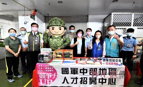 就博會徵才　嘉里大榮和美集配站月薪八萬元徵大貨車司機