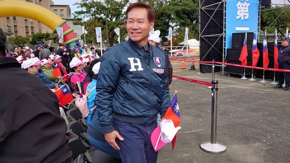 圖片說明:退警總會長耿繼文力挺警政署前署長陳家欽警察生涯的最後關頭,敢挺起胸膛,道出原委,奮力維護警察垂死的尊嚴。(記者宋紹誠翻攝)