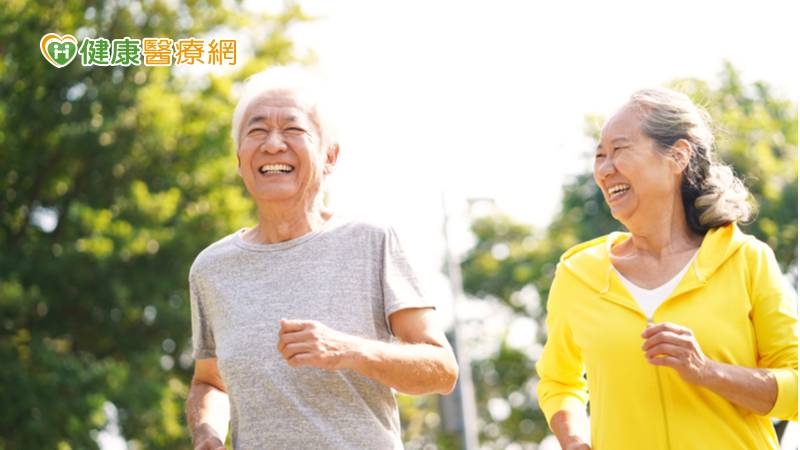 失智長者運動好處多 「法式滾球」助提升動力