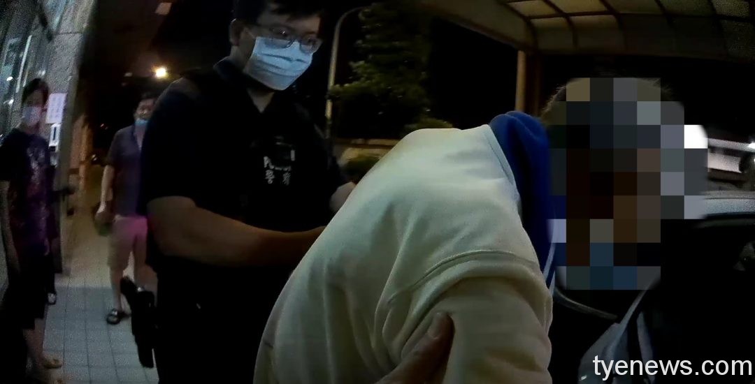 只認「麥當勞」失智翁迷途街頭 八德警助平安返家 13 S 2613284