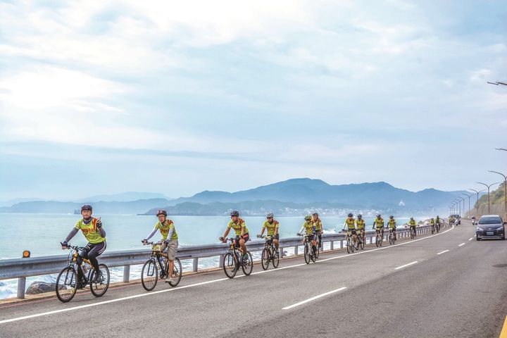 2022台灣自行車旅遊節極點慢旅-極北點騎遊系列活動登場,愜意享受金山、萬里美景。 圖:北海岸及觀音山國家風景區管理處/提供