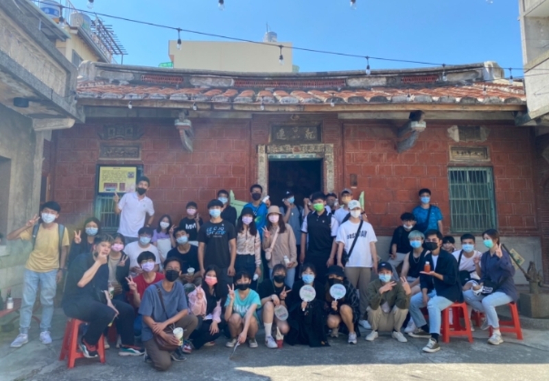 漾新聞|高雄大學通識課《走讀北高雄》學生造訪地區英語發表成特色