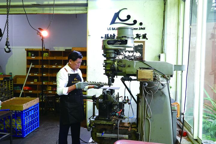 用一生時間換得台灣首製薩克斯風 「樂器廠」轉型文化觀光音樂殿堂