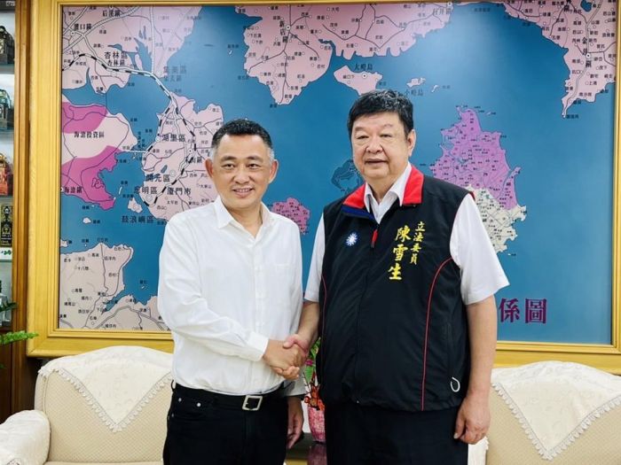 立委陳雪生拜會金門縣長楊鎮浯 商討爭取小三通復航