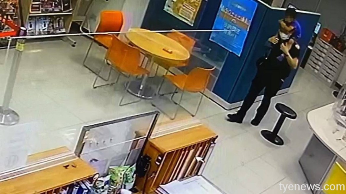 男童找媽媽迷途街頭 實習警大生初體驗充當保母 23 S 108421156 scaled