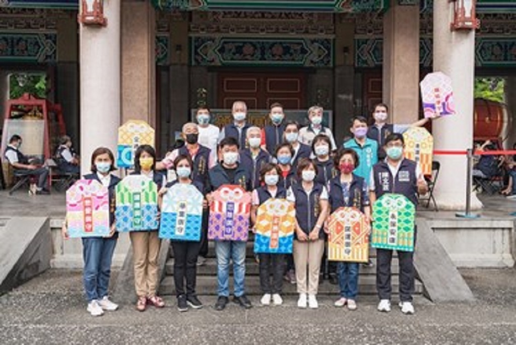 圖片說明:台中市111年祈福成年禮活動宣傳記者會合照。(記者謝榮浤翻攝)