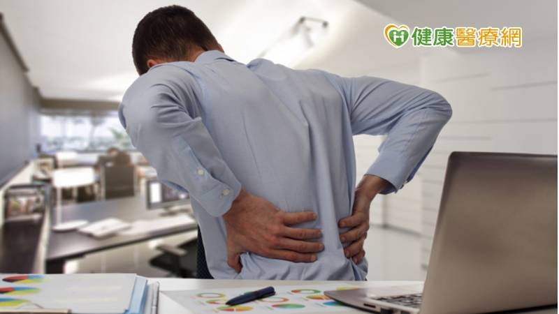老是腰痠背痛、下肢麻木? 「1動作」輕鬆改善