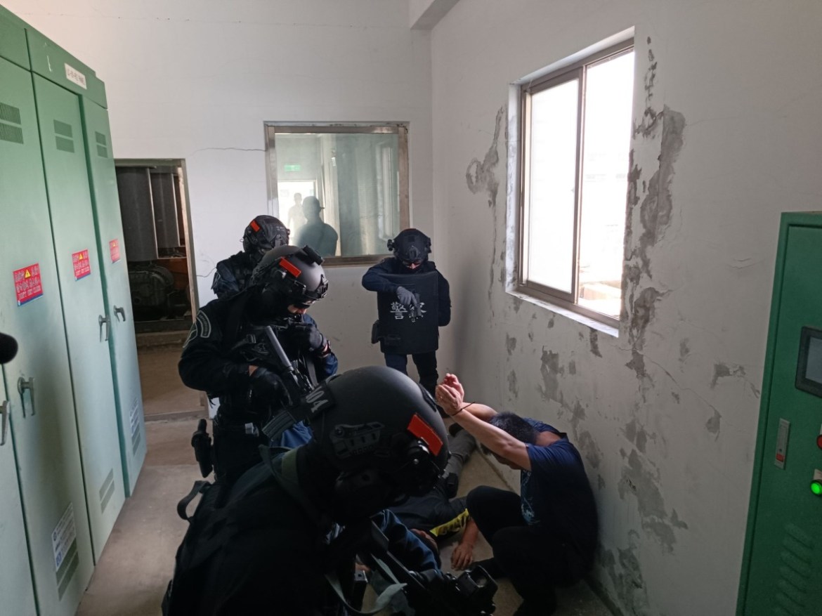 【有片】桃警平鎮自來水廠實境演練 模擬反恐作戰過程逼真 21 424632