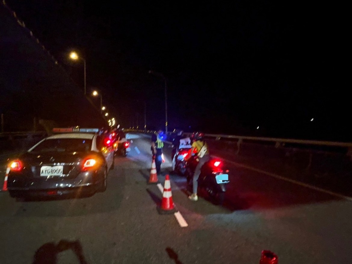 楊梅警永安漁港2晚取締22車違規 近半是無照駕駛 17 S 4251791