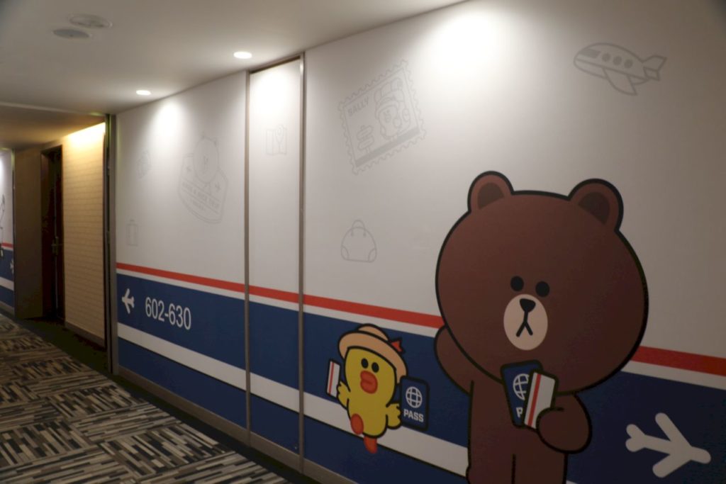 LINE FRIENDS主題房樓層廊道氛圍