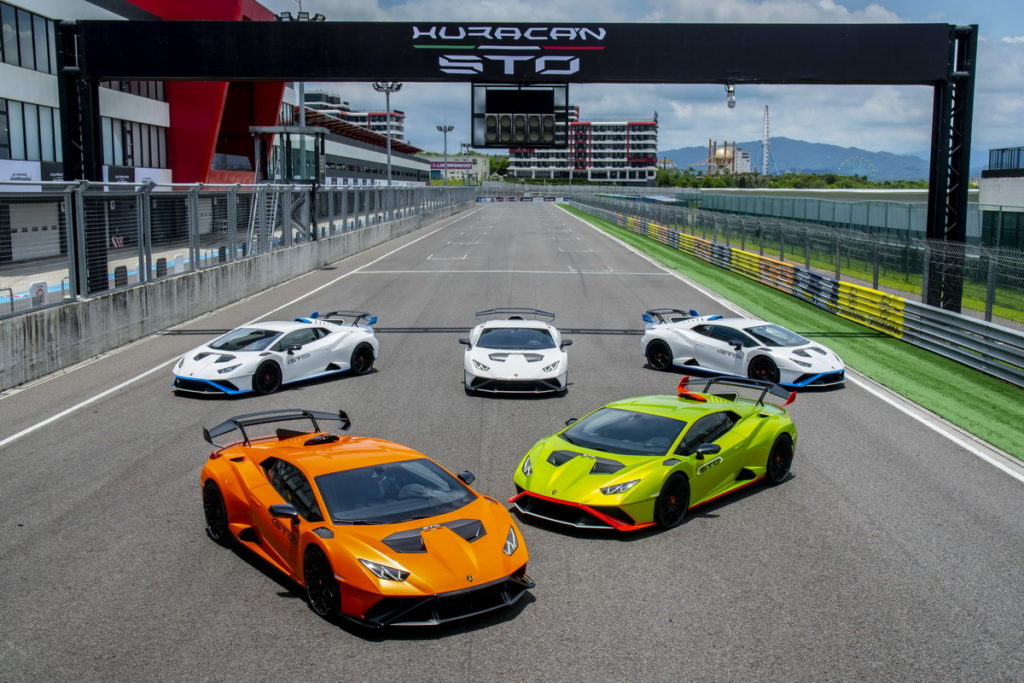 日本普利司通為Lamborghini 量身打造的POTENZA SPORT高性能輪胎於賽道上極速登場
