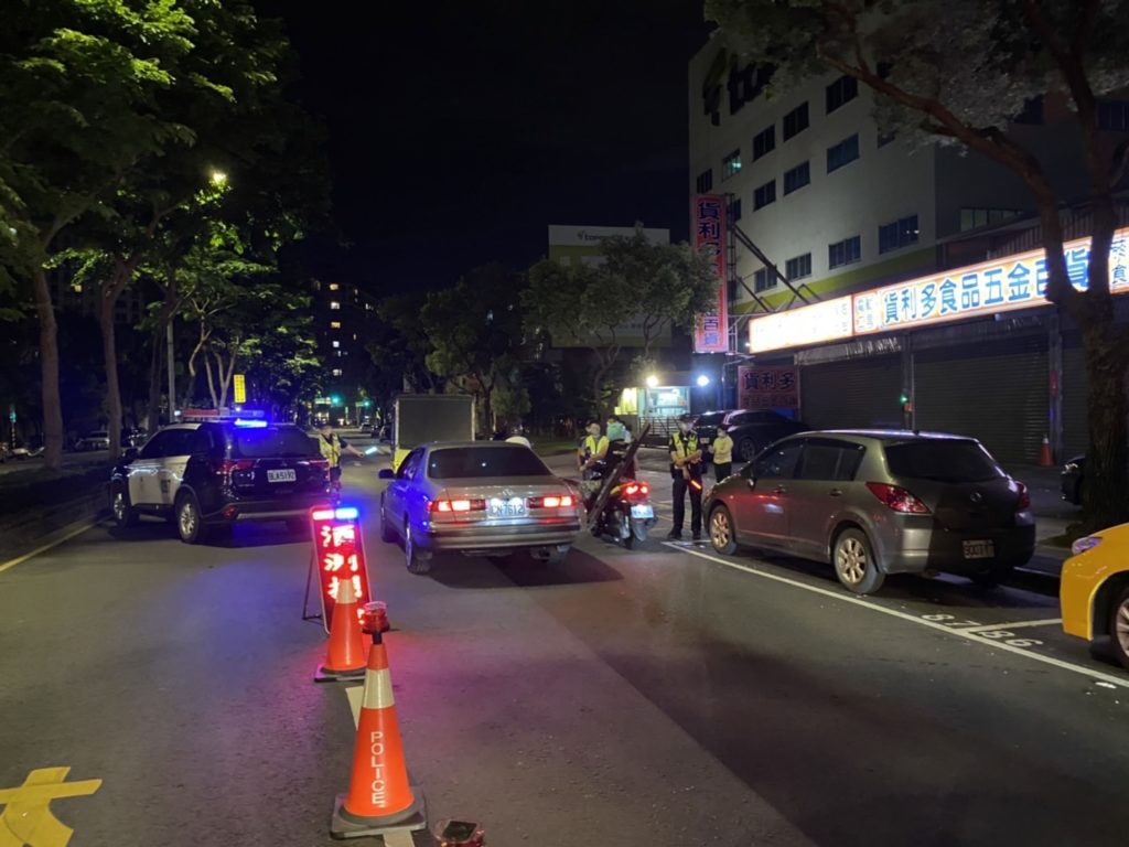 樹林警為落實交通安全目標,強力取締酒後駕車