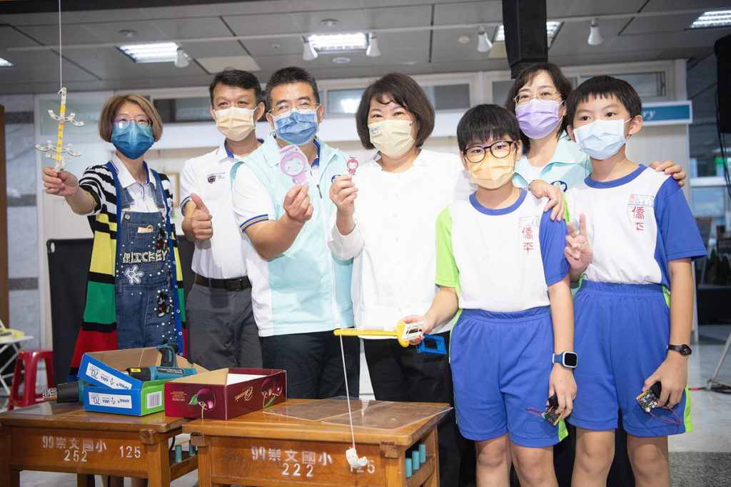 市長體驗科學遊戲攤位