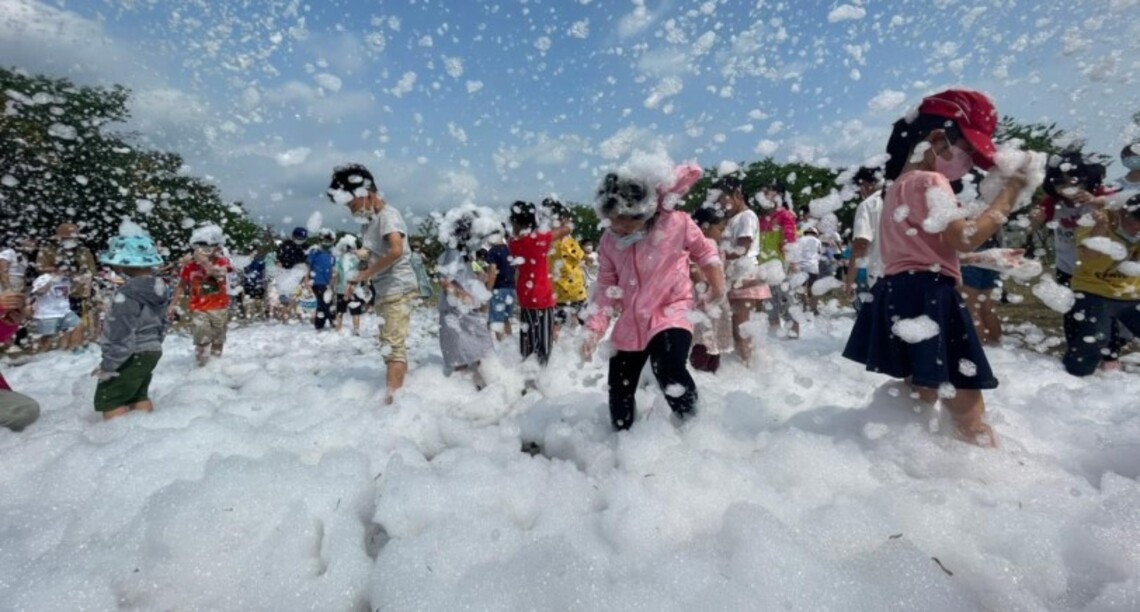 潮好玩市集好吃好逛    夏天的潮好玩幸福村第二度下雪了，等你來玩哦！