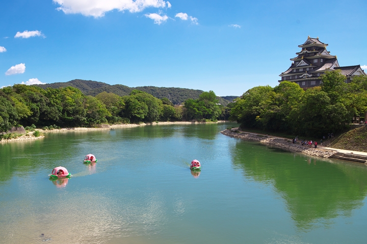 巨大桃子在水裡飄？！日本岡山超夯打卡景點報你知