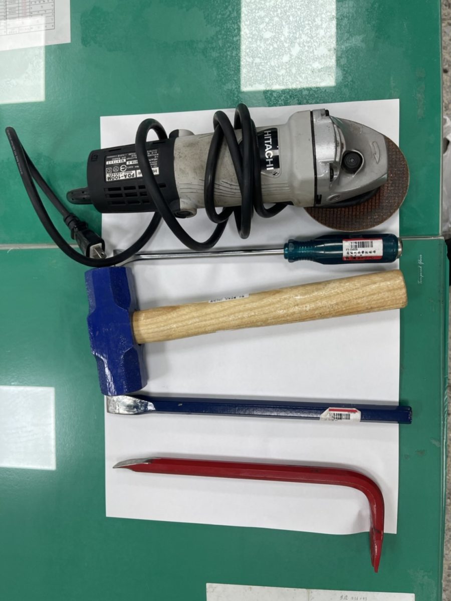 【有片】兌幣機大盜辣椒水噴警拒捕 壢警淚流忍痛制伏 25 S 21881111 scaled